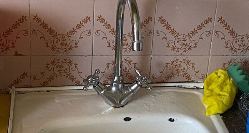 С 1 мая пересчитают плату за воду: собственников жилья ждёт сюрприз — новые правила ЖКХ