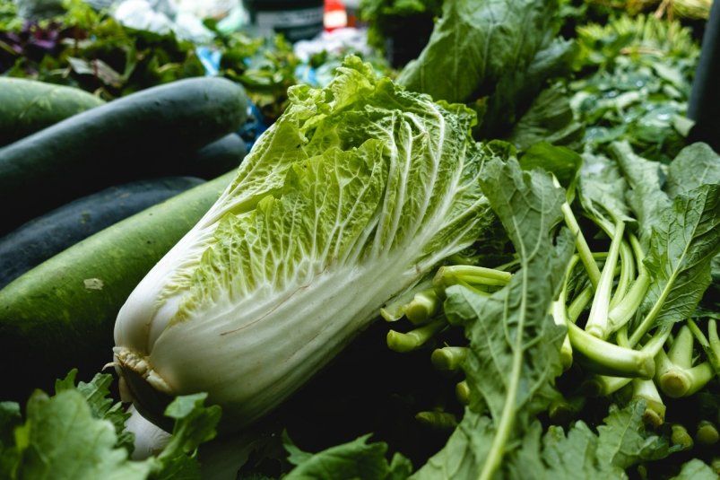 Салат с пекинской капустой "Азиатский": пикантный и очень вкусный — домашних за уши не оттащить