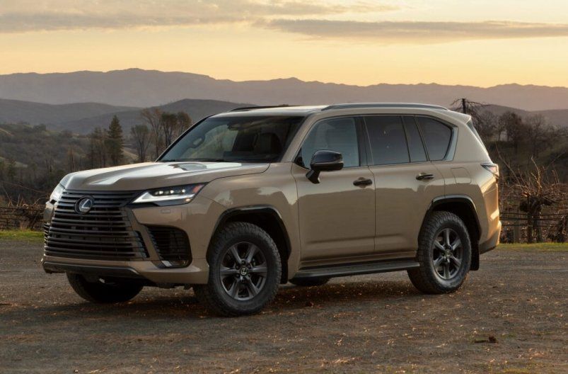 Из князей в грязь: роскошный Lexus готовят к бездорожью