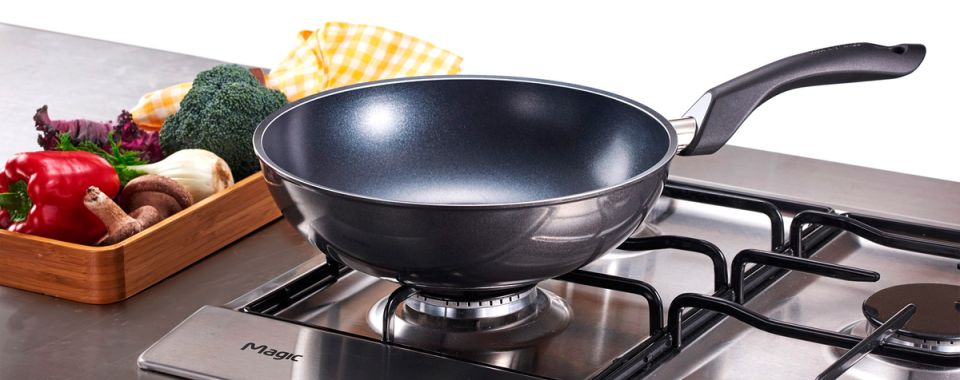 Когда стоит прощаться со сковородами: от повреждений к здоровью