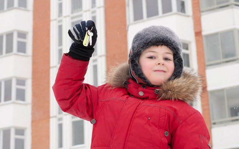 Оформление квартиры на несовершеннолетнего: правовые тонкости и преимущества
