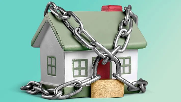 Как защитить свои права заёмщика: что делать, если банк угрожает изъятием квартиры