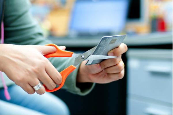 Центральный банк вводит новые правила для карт — мошенникам не пройдет