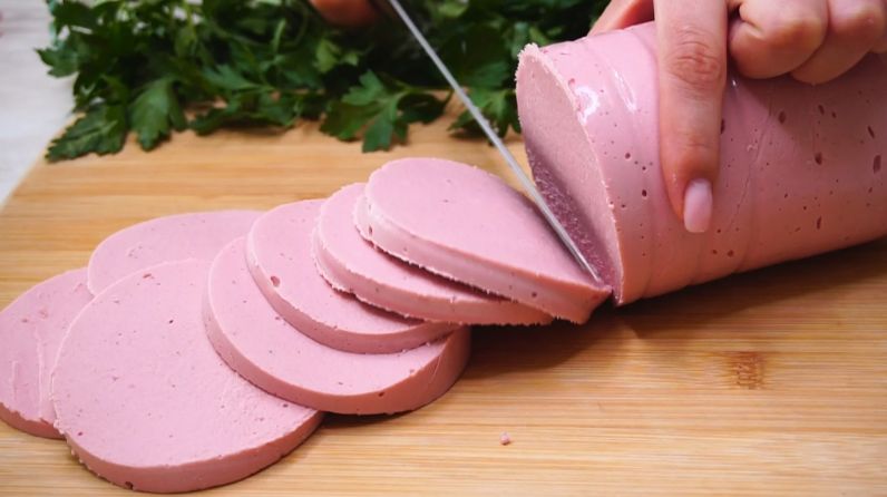 Легкость приготовления домашней колбасы: удивительные рецепты без лишних хлопот