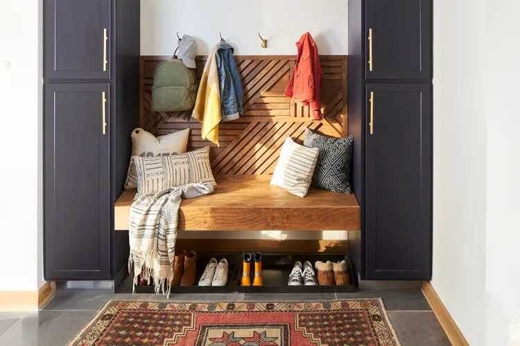 Как подготовить прихожую к школьным будням: простые советы для родителей