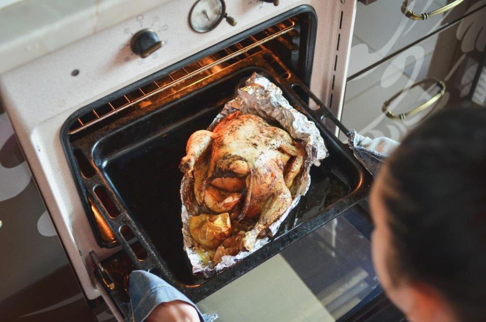 Фольга на кухне и не только: раскрываем секреты использования