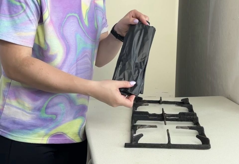 Как избавиться от нагара на решетках плиты: проверенный метод без химикатов