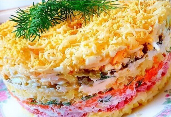 Салат-торт из вареных овощей: новый взгляд на любимую закуску