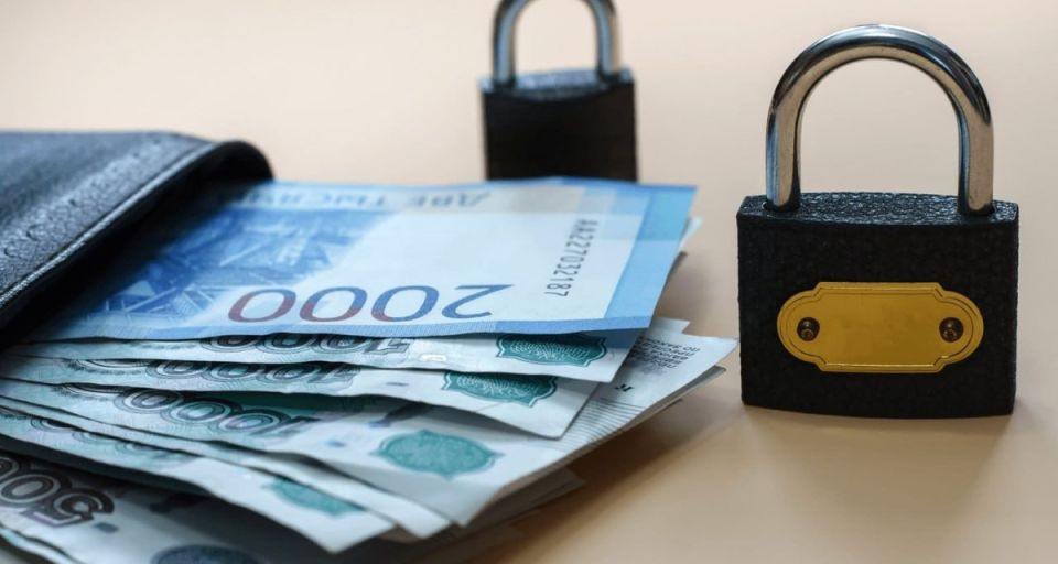 Как самозапрет на кредиты может уберечь от лишних трат и мошенников