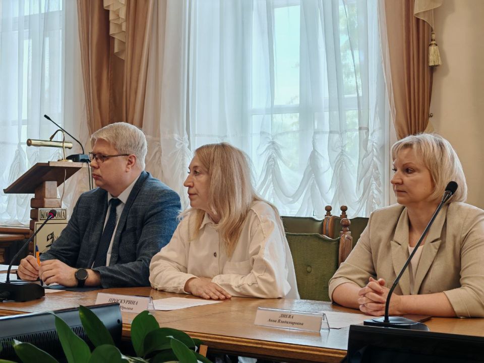 Алексей Смирнов: Сегодня подписали трехстороннее соглашение о социальном партнерстве в сфере труда