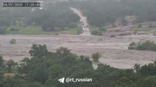 Таймлапс наводнения в Техасе: в сети расходится видео, как река Ллано разлилась за 50 минут