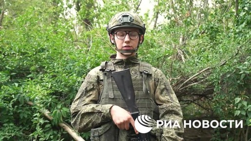 Группа штурмовиков группировки &quot;Восток&quot; за полтора месяца выполнения боевых задач безопасно вывела в тыл 15 мирных жителей населенного пункта Богатырь в Донецкой Народной Республике, рассказал РИА Новости боец 36-й...