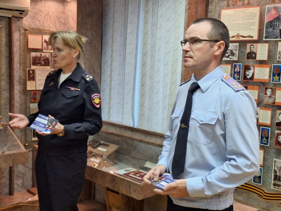 Завершаем неделю серией встреч сотрудников кадровых подразделений со студентами и школьниками города Костромы