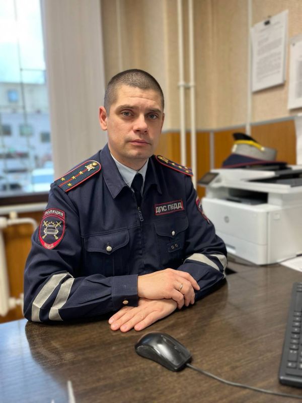 Начальник отдела Госавтоинспекции по Костромскому району Михеичев Денис обращается ко всем участникам движения и призывает позаботиться о безопасности детей