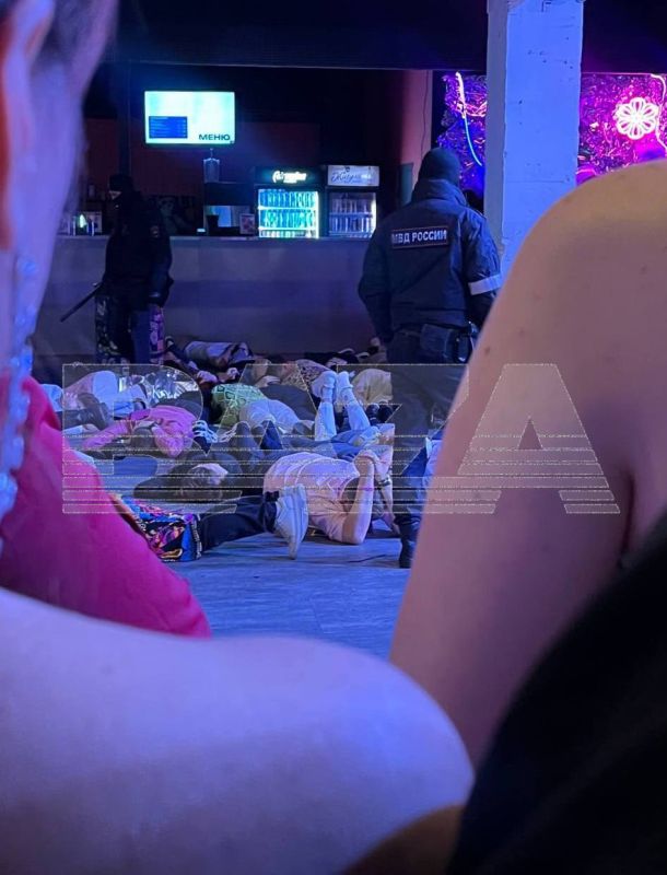 Силовики устроили жестокий рейд в московском клубе «Графит» — они искали запрещённые вещества