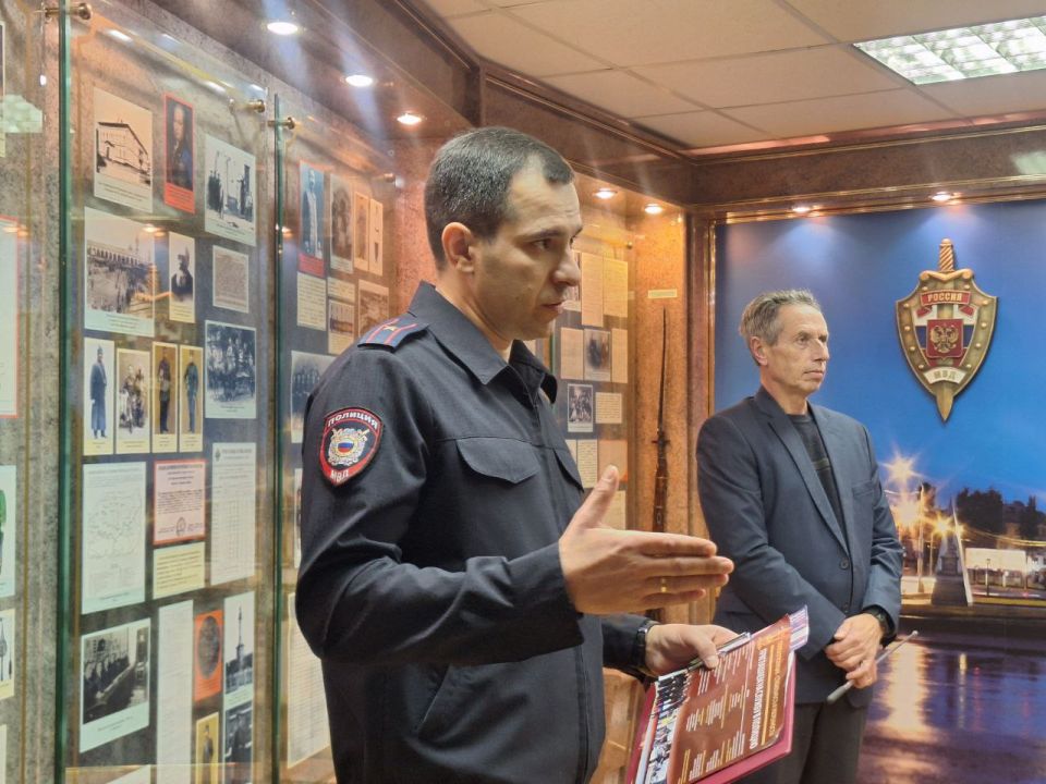 В музее истории органов внутренних дел регулярно проходят встречи сотрудников кадровых подразделений со школьниками и студентами учебных заведений города Костромы