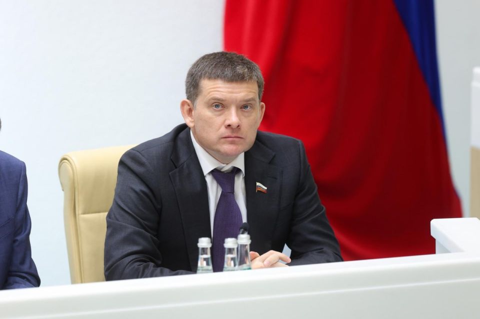 В ходе 598 заседания Совета Федерации сенатор от Костромской области Николай Журавлёв единогласно переизбран на пост заместителя Председателя верхней палаты парламента