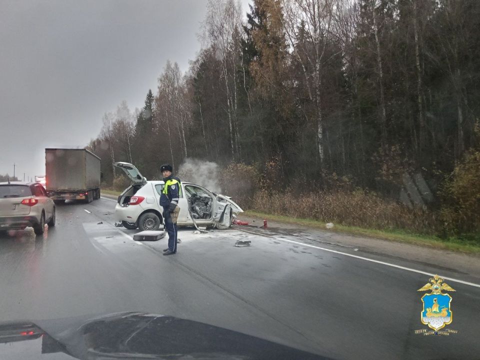 В Костромском районе полицейские устанавливают обстоятельства ДТП, в результате которого погибли оба водителя