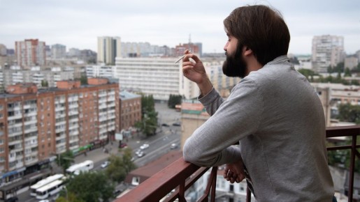 Курение на балконе: удовольствие или риск штрафа?