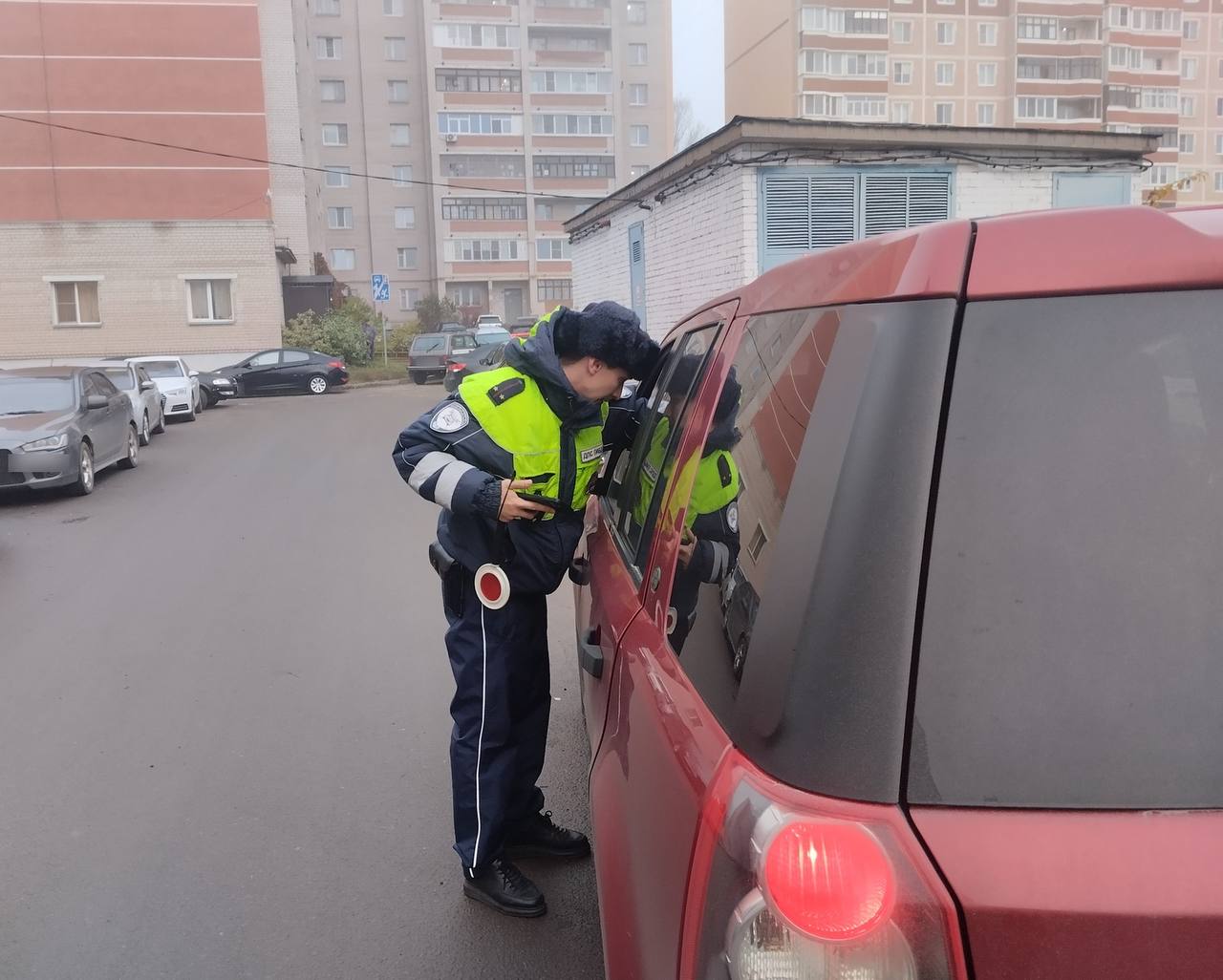 Автополицейские Костромы проводят рейды, направленные на пресечение нарушений правил перевозки детей Автополицейские Костромы проводят рейды, направленные на пресечение нарушений правил перевозки детей