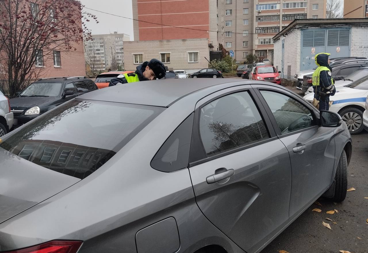 Автополицейские Костромы проводят рейды, направленные на пресечение нарушений правил перевозки детей Автополицейские Костромы проводят рейды, направленные на пресечение нарушений правил перевозки детей