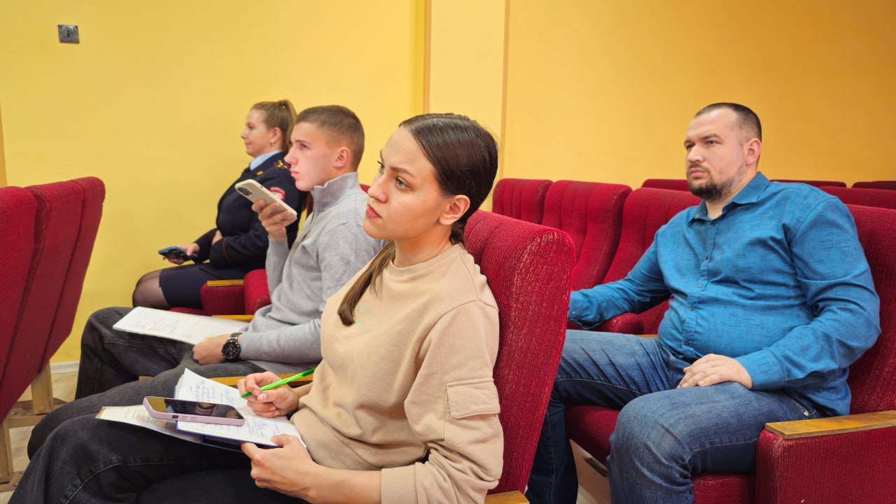 В Управлении Госавтоинспекции состоялся брифинг, посвященный старту комплекса информационно-пропагандистских мероприятий «Засветись» В Управлении Госавтоинспекции состоялся брифинг, посвященный старту комплекса информационно-пропагандистских мероприятий «Засветись»