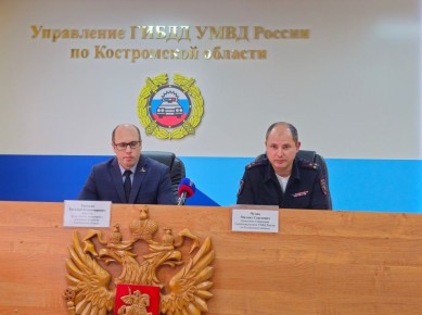 В Управлении Госавтоинспекции состоялся брифинг, посвященный старту комплекса информационно-пропагандистских мероприятий «Засветись»