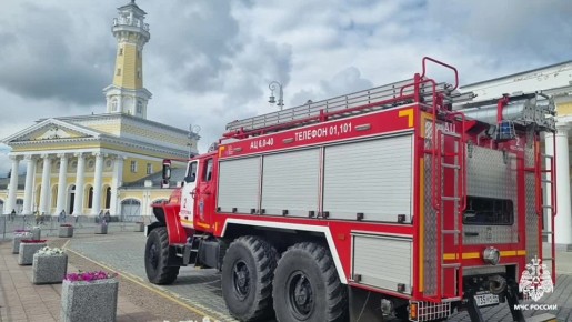 #СквозьГода. Сегодня 202 года со дня образования первой пожарной команды Костромы! Несмотря на сотни лет, технический прогресс и развитие науки, в пожарной охране неизменным остается одно - мужество огнеборцев при схватке с...