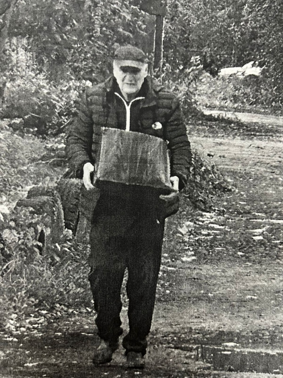 Сотрудники управления уголовного розыска УМВД по Костромской области разыскивают без вести пропавшего Кузнецова Николая Константиновича 1951 года рождения, который 15 октября ушел из дома в Костроме