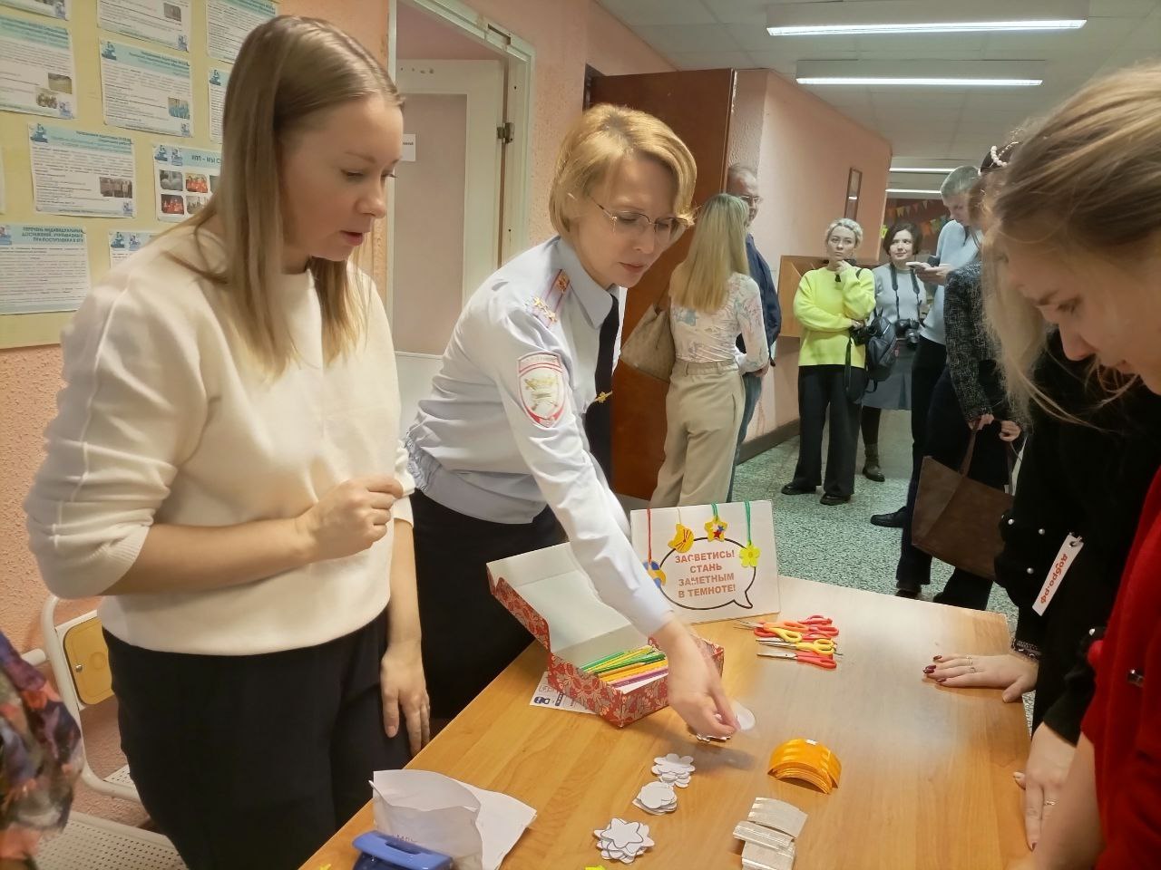 Студенты и педагоги образовательных организаций высшего образования и профессиональных образовательных организаций региона – участники просветительского интенсива «Интеллекты на службе Добра» и «Быть человеком»... Студенты и педагоги образовательных организаций высшего образования и профессиональных образовательных организаций региона – участники просветительского интенсива «Интеллекты на службе Добра» и «Быть человеком»...