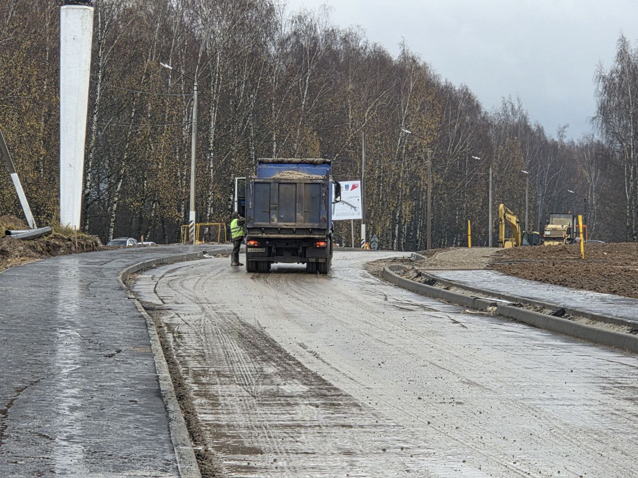 Алексей Смирнов: Для обеспечения транспортной доступности жителей нового микрорайона строим дорогу-дублер Кинешемского шоссе Алексей Смирнов: Для обеспечения транспортной доступности жителей нового микрорайона строим дорогу-дублер Кинешемского шоссе