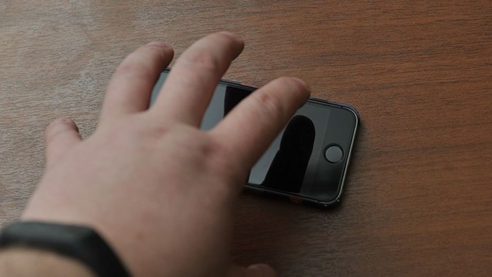 Костромские полицейские раскрыли кражу смартфона