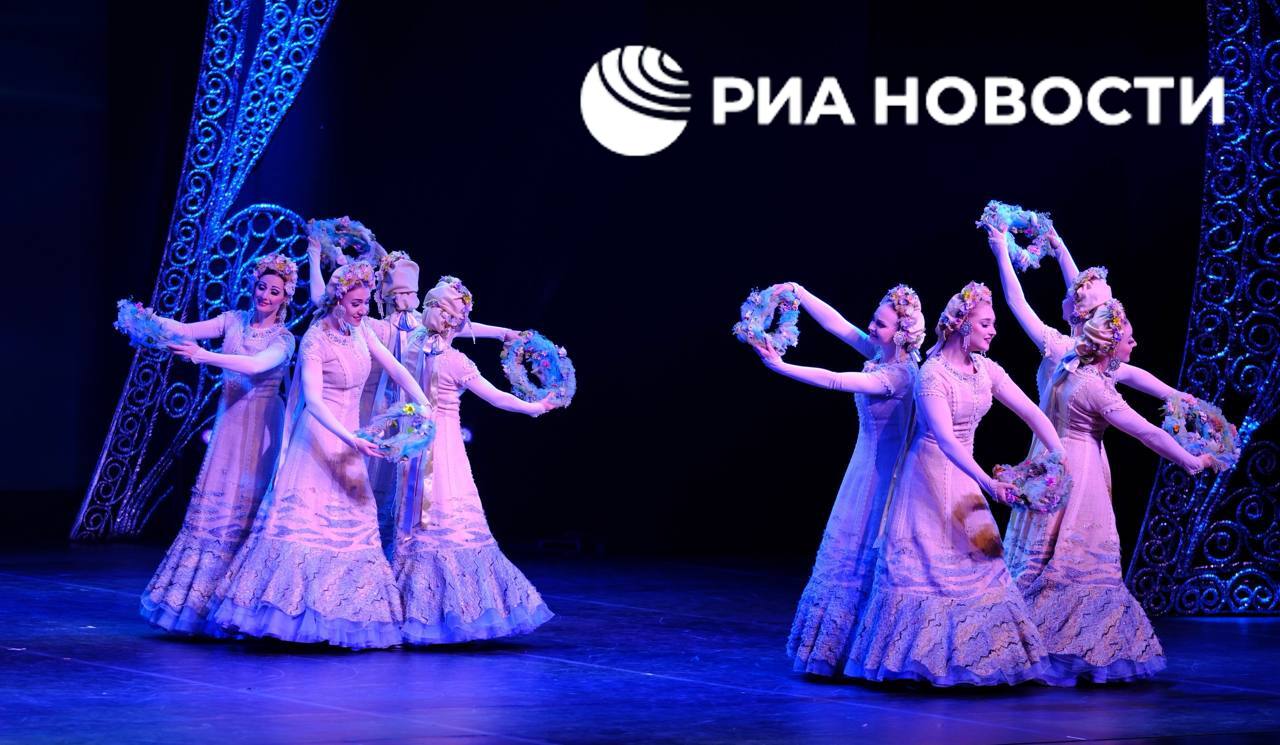 Русский национальный балет "Кострома" представил спектакль об истории России в Пекине Русский национальный балет "Кострома" представил спектакль об истории России в Пекине