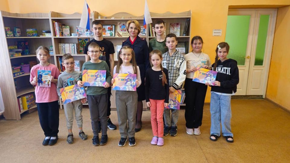 Дорожные стражи порядка познакомили школьников с деятельностью Костромской полиции