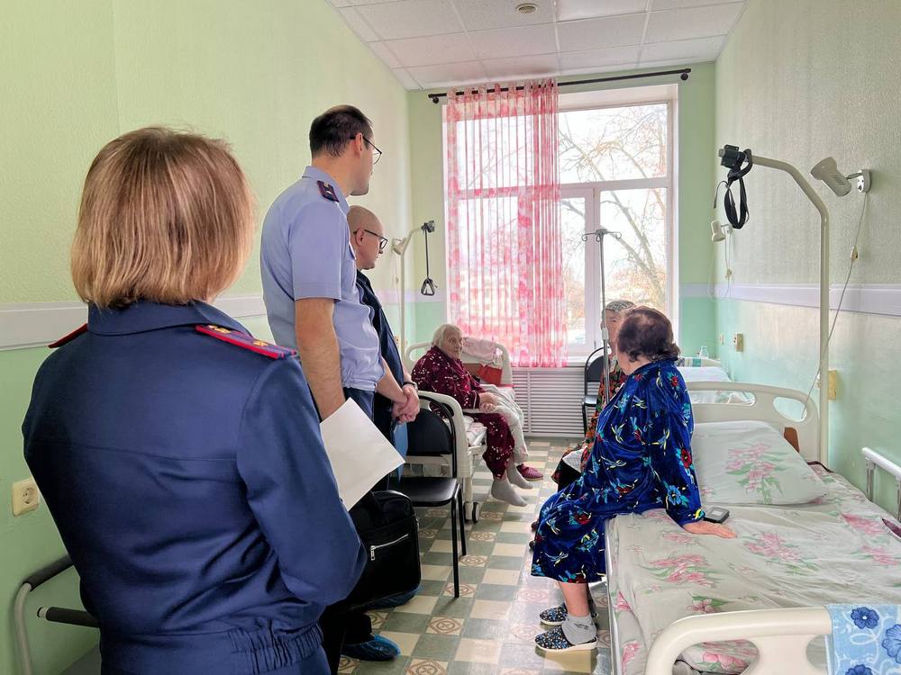 Представители следственного управления СК России по Костромской области организовали консультативную юридическую помощь для пациентов областного госпиталя для ветеранов войн Представители следственного управления СК России по Костромской области организовали консультативную юридическую помощь для пациентов областного госпиталя для ветеранов войн