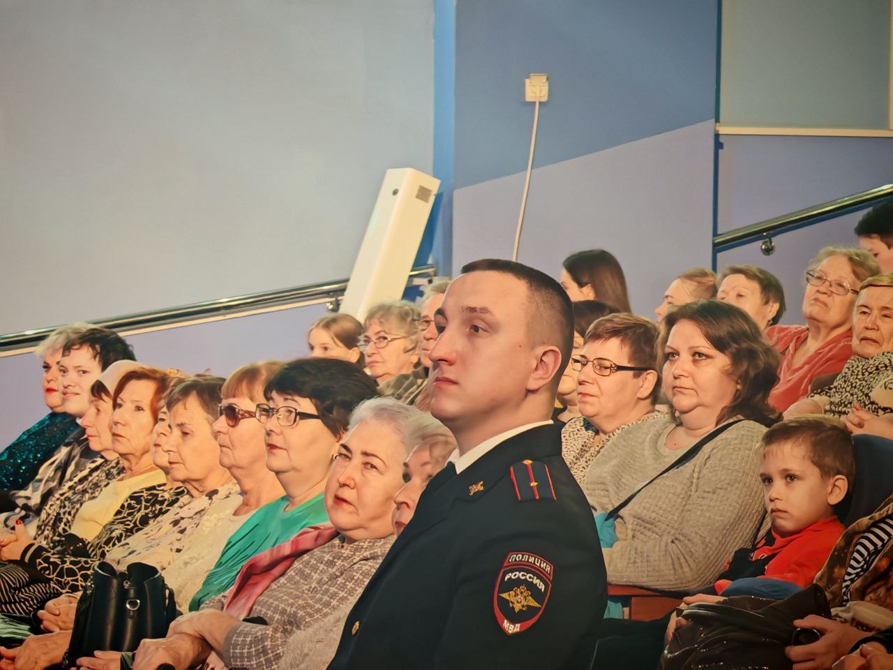 Алексей Смирнов: Сегодня в канун важного государственного праздника поздравил костромичей с Днём народного единства Алексей Смирнов: Сегодня в канун важного государственного праздника поздравил костромичей с Днём народного единства