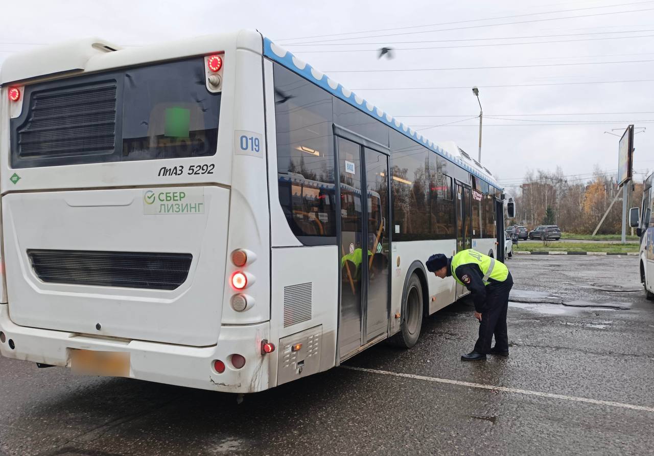 Дорожные полицейские проверили обеспечение безопасности при осуществлении перевозок жителей Костромы Дорожные полицейские проверили обеспечение безопасности при осуществлении перевозок жителей Костромы