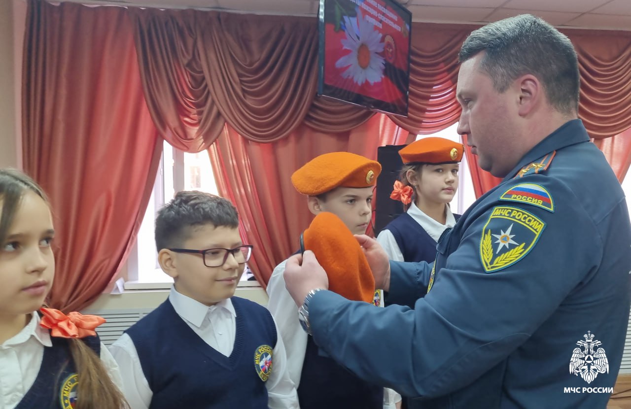 Большое пополнение в кадетских рядах пожарно-спасательного профиля Большое пополнение в кадетских рядах пожарно-спасательного профиля