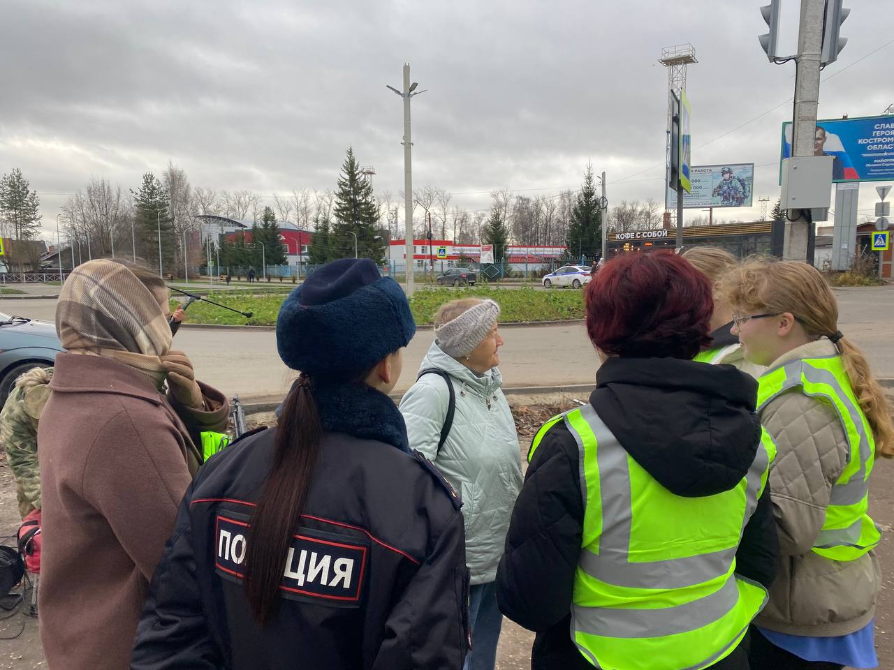 Нерехтские автоинспекторы вместе с юными инспекторами движения провели акцию «Засветись!» Нерехтские автоинспекторы вместе с юными инспекторами движения провели акцию «Засветись!»