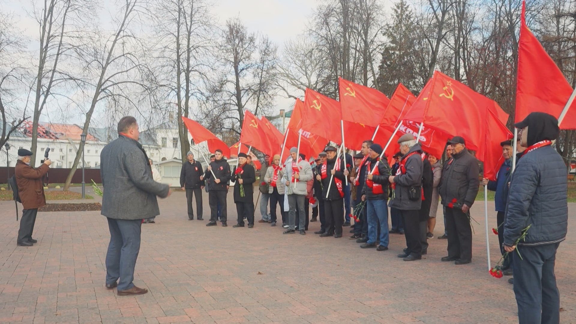 108-ю годовщину Октябрьской революции отметили костромские коммунисты