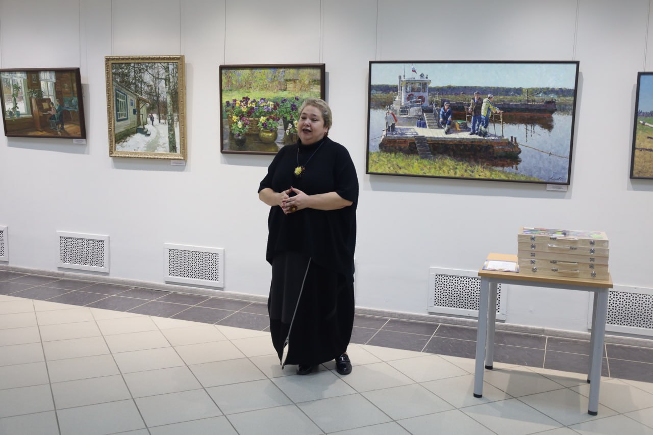 В УМВД России по Костромской области наградили победителей регионального этапа конкурса детских рисунков «Мои родители работают в полиции» В УМВД России по Костромской области наградили победителей регионального этапа конкурса детских рисунков «Мои родители работают в полиции»