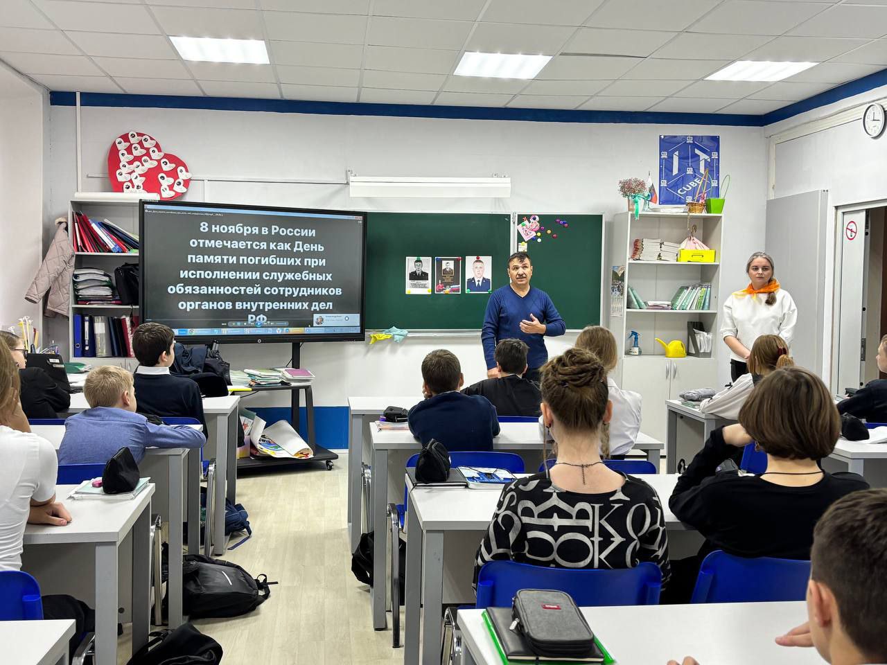 В Костромской области полицейские почтили память коллег, погибших при исполнении служебного долга В Костромской области полицейские почтили память коллег, погибших при исполнении служебного долга