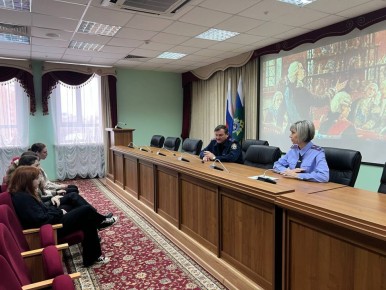В следственном управлении СК России по Костромской области состоялся день открытых дверей для школьников
