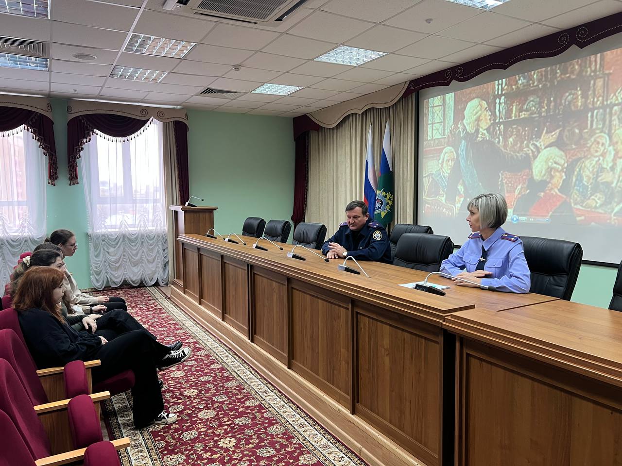 В следственном управлении СК России по Костромской области состоялся день открытых дверей для школьников