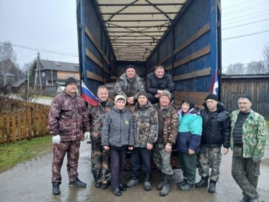 Полицейские МО МВД России «Вохомский» и ветераны помогли в отправке гуманитарного груза в зону специальной военной операции