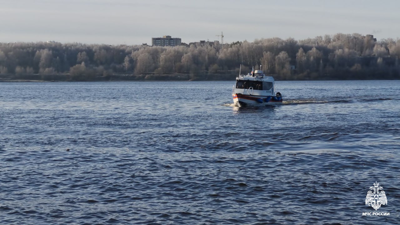 Инспекторы ГИМС МЧС России оценили, как костромичи соблюдают установленный запрет выхода на воду на маломерных судах Инспекторы ГИМС МЧС России оценили, как костромичи соблюдают установленный запрет выхода на воду на маломерных судах