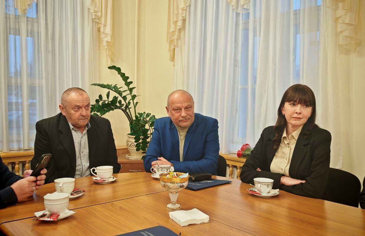 Алексей Смирнов: Сегодня встретился с костромским спортсменом Кириллом Шинкарем Алексей Смирнов: Сегодня встретился с костромским спортсменом Кириллом Шинкарем