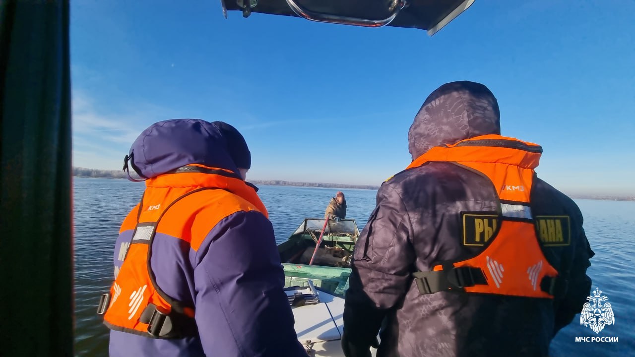 Инспекторы ГИМС МЧС России оценили, как костромичи соблюдают установленный запрет выхода на воду на маломерных судах Инспекторы ГИМС МЧС России оценили, как костромичи соблюдают установленный запрет выхода на воду на маломерных судах