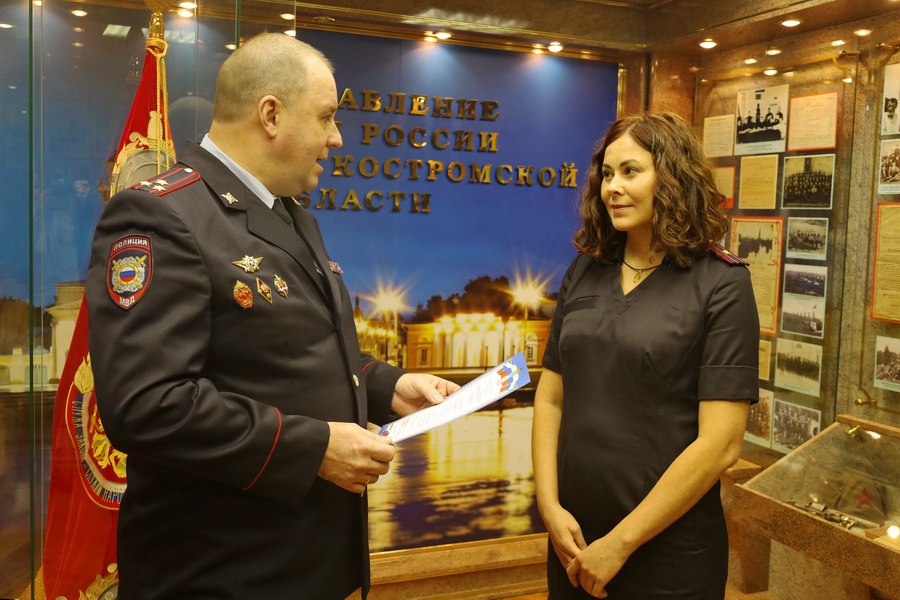 Состоялась церемония награждения победителей третьего сезона имиджевого проекта УМВД России по Костромской области «Доверие. Мужество. Честь» Состоялась церемония награждения победителей третьего сезона имиджевого проекта УМВД России по Костромской области «Доверие. Мужество. Честь»