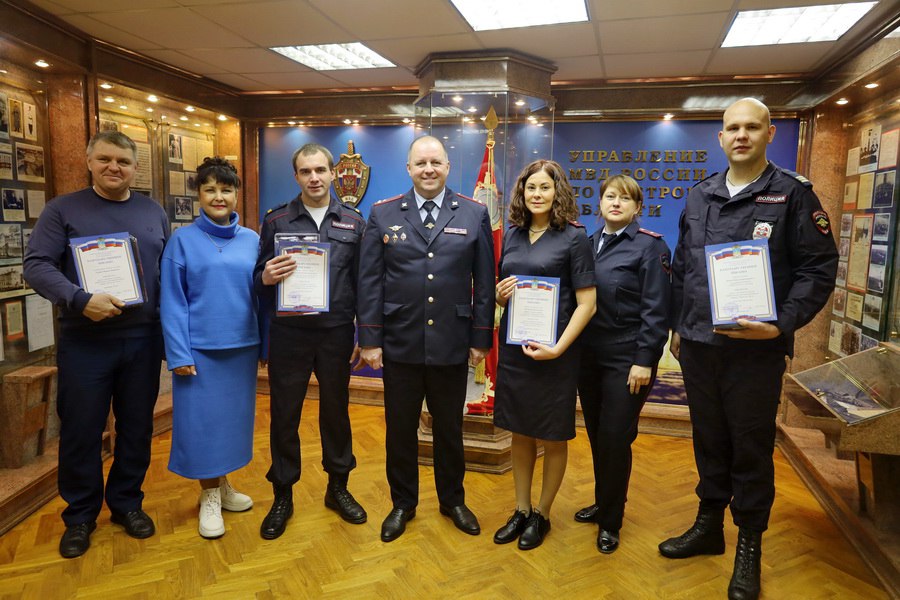 Состоялась церемония награждения победителей третьего сезона имиджевого проекта УМВД России по Костромской области «Доверие. Мужество. Честь» Состоялась церемония награждения победителей третьего сезона имиджевого проекта УМВД России по Костромской области «Доверие. Мужество. Честь»